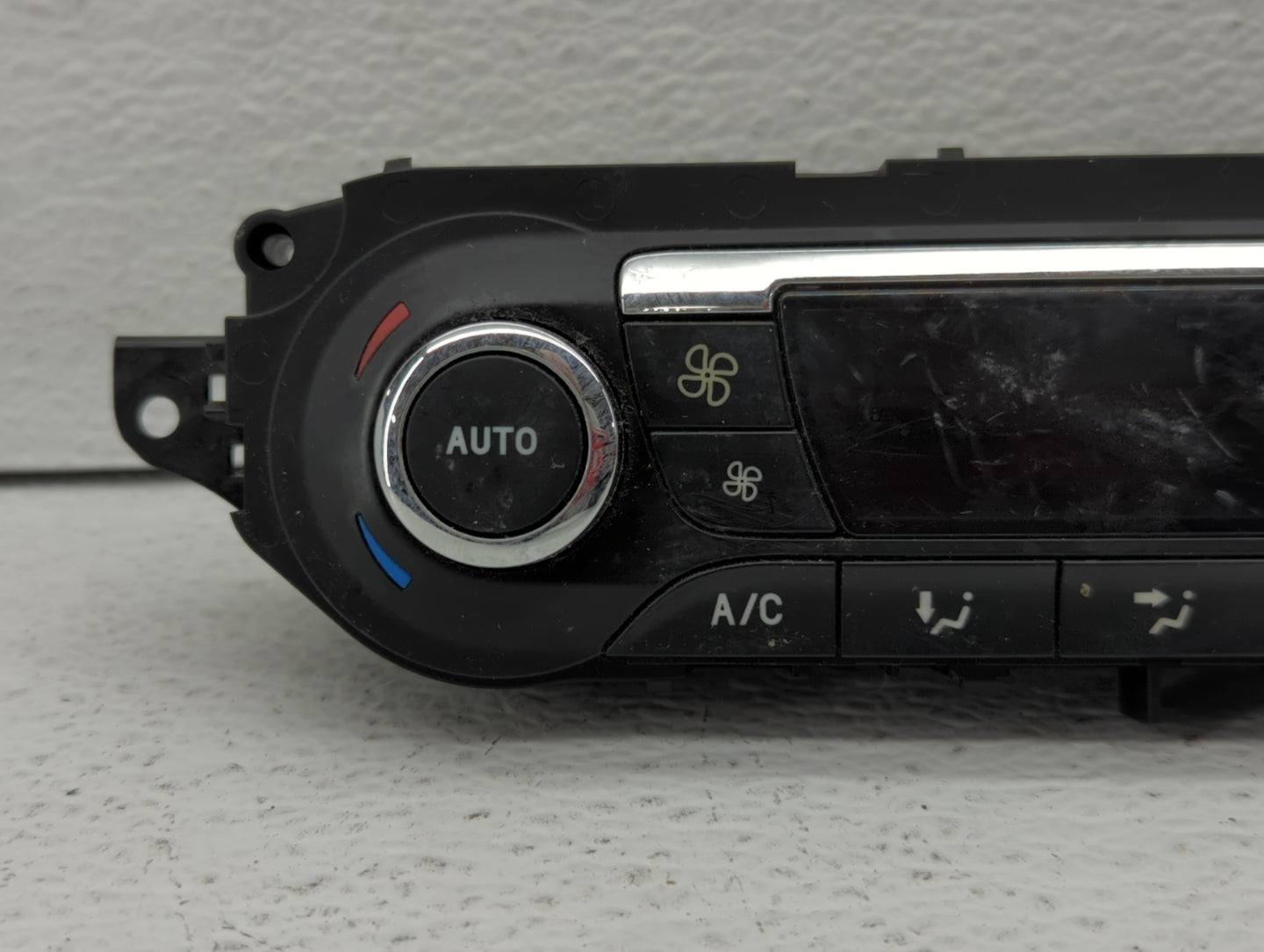 2013 Ford Escape Climate Control Module Temperature AC/Heater Replacement P/N:CJ5T-18C612-AE Fits OEM Used Auto Parts - Oemu