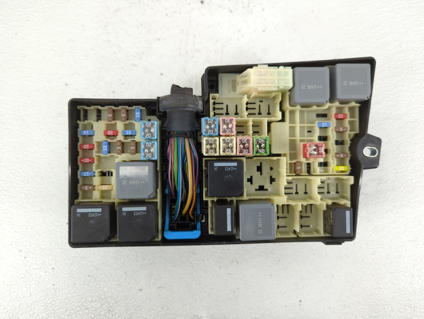 2013-2016 Ford Escape Fusebox Fuse Box Panel Relay Module P/N:AV6T-14A067-AC Fits Fits 2013 2014 2015 2016 OEM Used Auto Par