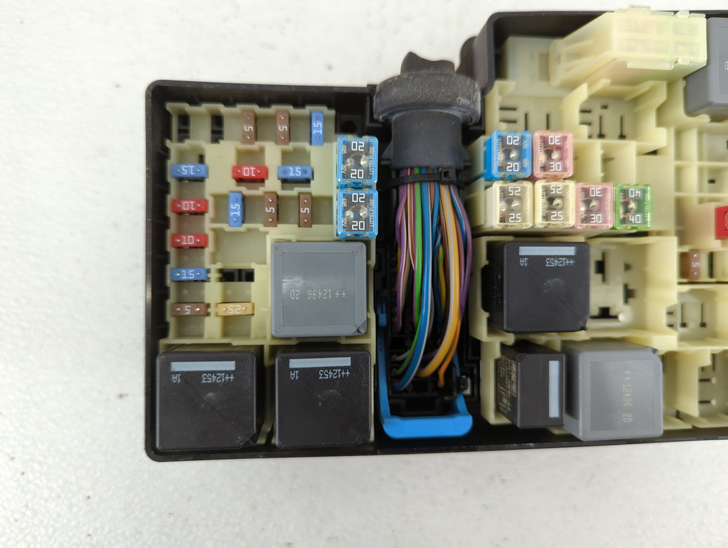 2013-2016 Ford Escape Fusebox Fuse Box Panel Relay Module P/N:AV6T-14A067-AC Fits Fits 2013 2014 2015 2016 OEM Used Auto Par