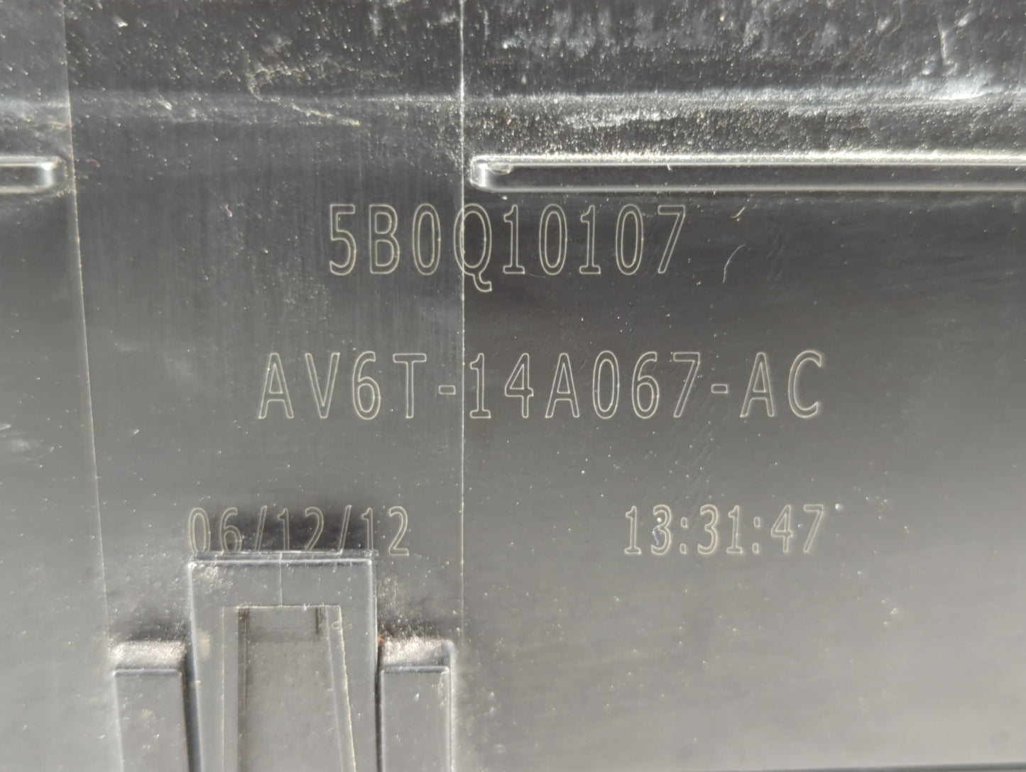 2013-2016 Ford Escape Fusebox Fuse Box Panel Relay Module P/N:AV6T-14A067-AC Fits Fits 2013 2014 2015 2016 OEM Used Auto Par