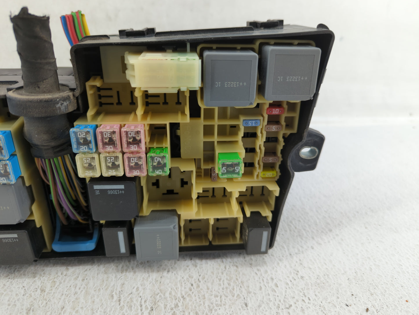 2013-2016 Ford Escape Fusebox Fuse Box Panel Relay Module P/N:AV6T-14A067-AC Fits Fits 2013 2014 2015 2016 OEM Used Auto Par