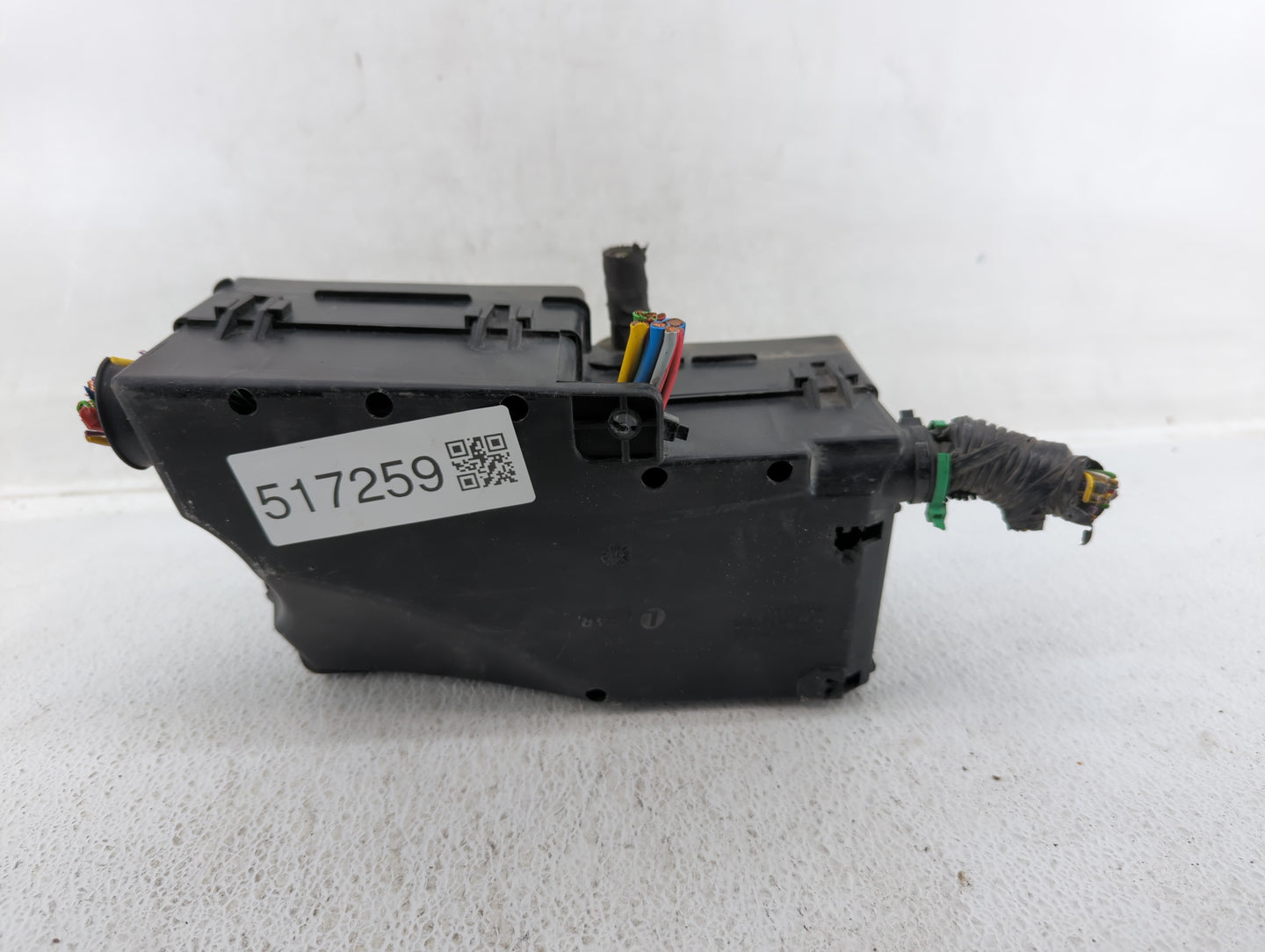 2013-2016 Ford Escape Fusebox Fuse Box Panel Relay Module P/N:AV6T-14A067-AC Fits Fits 2013 2014 2015 2016 OEM Used Auto Par
