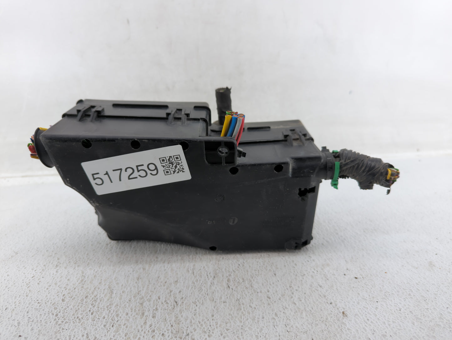 2013-2016 Ford Escape Fusebox Fuse Box Panel Relay Module P/N:AV6T-14A067-AC Fits Fits 2013 2014 2015 2016 OEM Used Auto Par