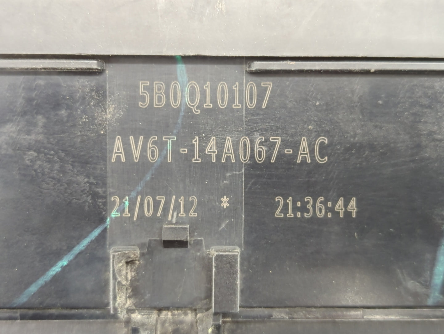 2013-2016 Ford Escape Fusebox Fuse Box Panel Relay Module P/N:AV6T-14A142-AB AV6T-14A067-AC Fits Fits 2013 2014 2015 2016 OE