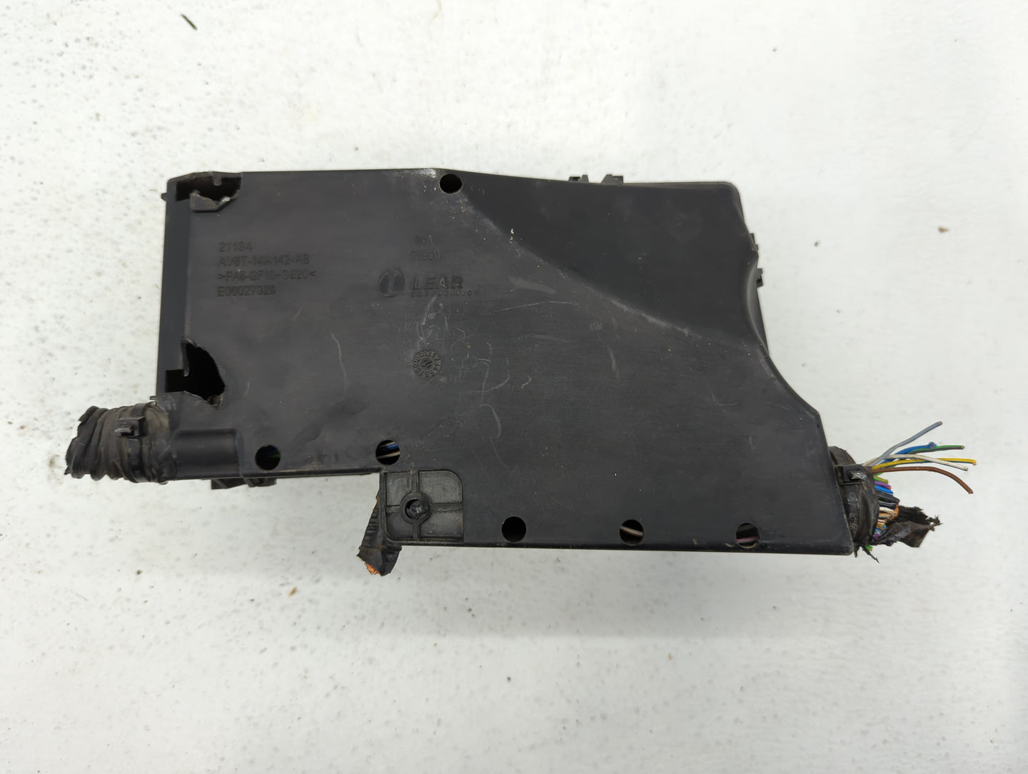 2013-2016 Ford Escape Fusebox Fuse Box Panel Relay Module P/N:AV6T-14A142-AB AV6T-14A067-AC Fits Fits 2013 2014 2015 2016 OE
