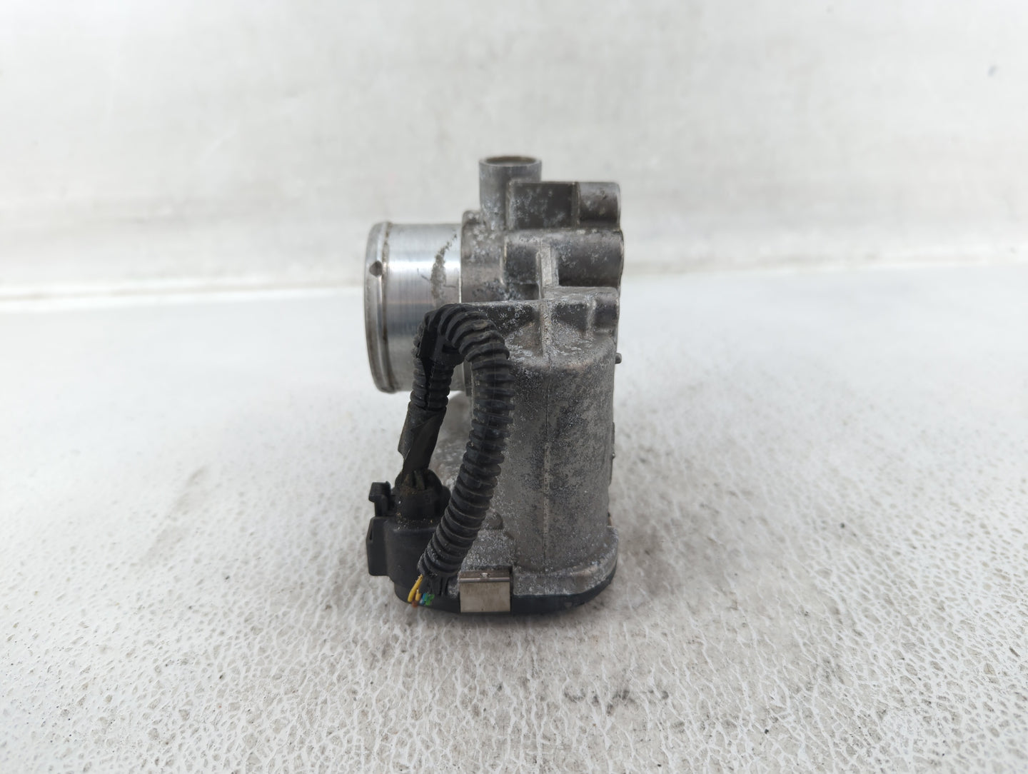 2013-2016 Ford Escape Throttle Body P/N:7S7G-9F991-CA Fits Fits 2013 2014 2015 2016 2017 2018 2019 OEM Used Auto Parts - Oem