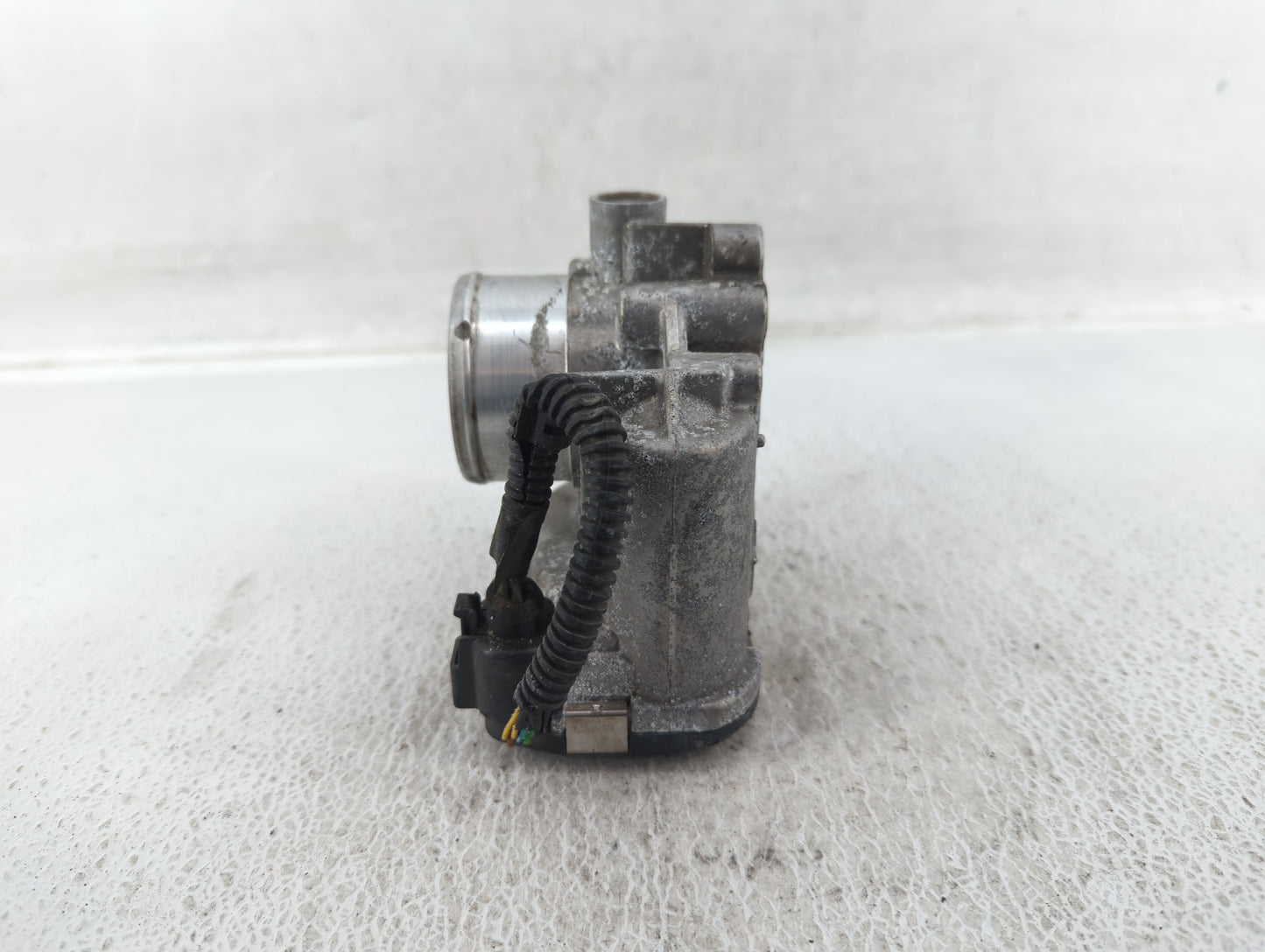 2013-2016 Ford Escape Throttle Body P/N:7S7G-9F991-CA Fits Fits 2013 2014 2015 2016 2017 2018 2019 OEM Used Auto Parts - Oem