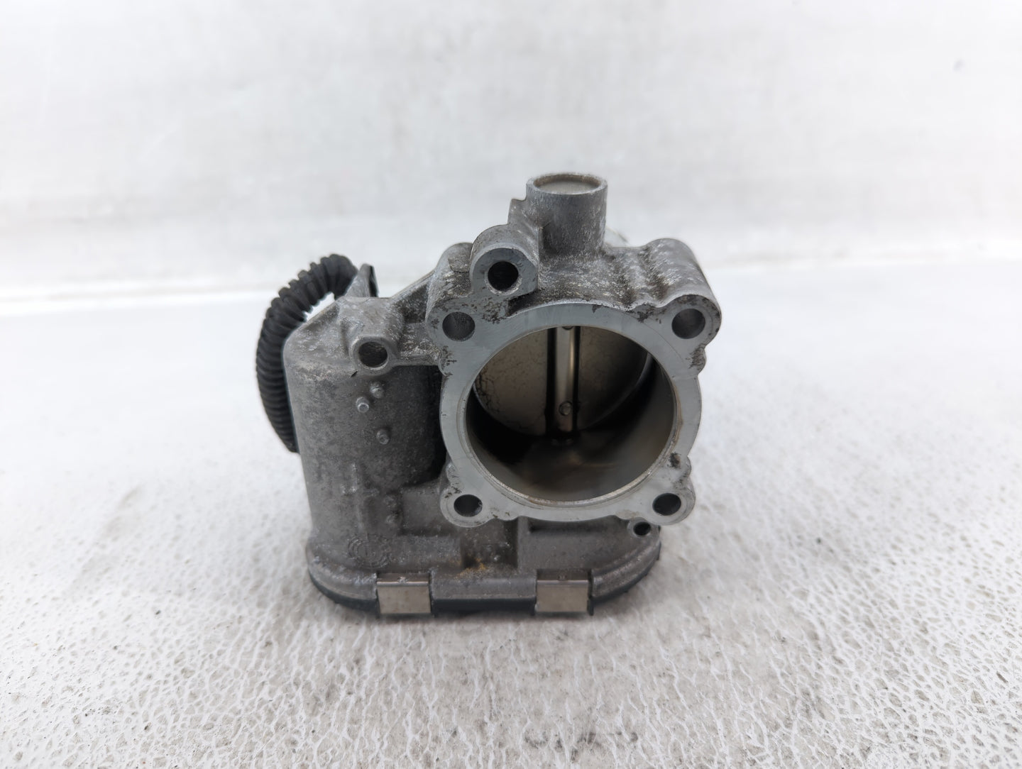 2013-2016 Ford Escape Throttle Body P/N:7S7G-9F991-CA Fits Fits 2013 2014 2015 2016 2017 2018 2019 OEM Used Auto Parts - Oem