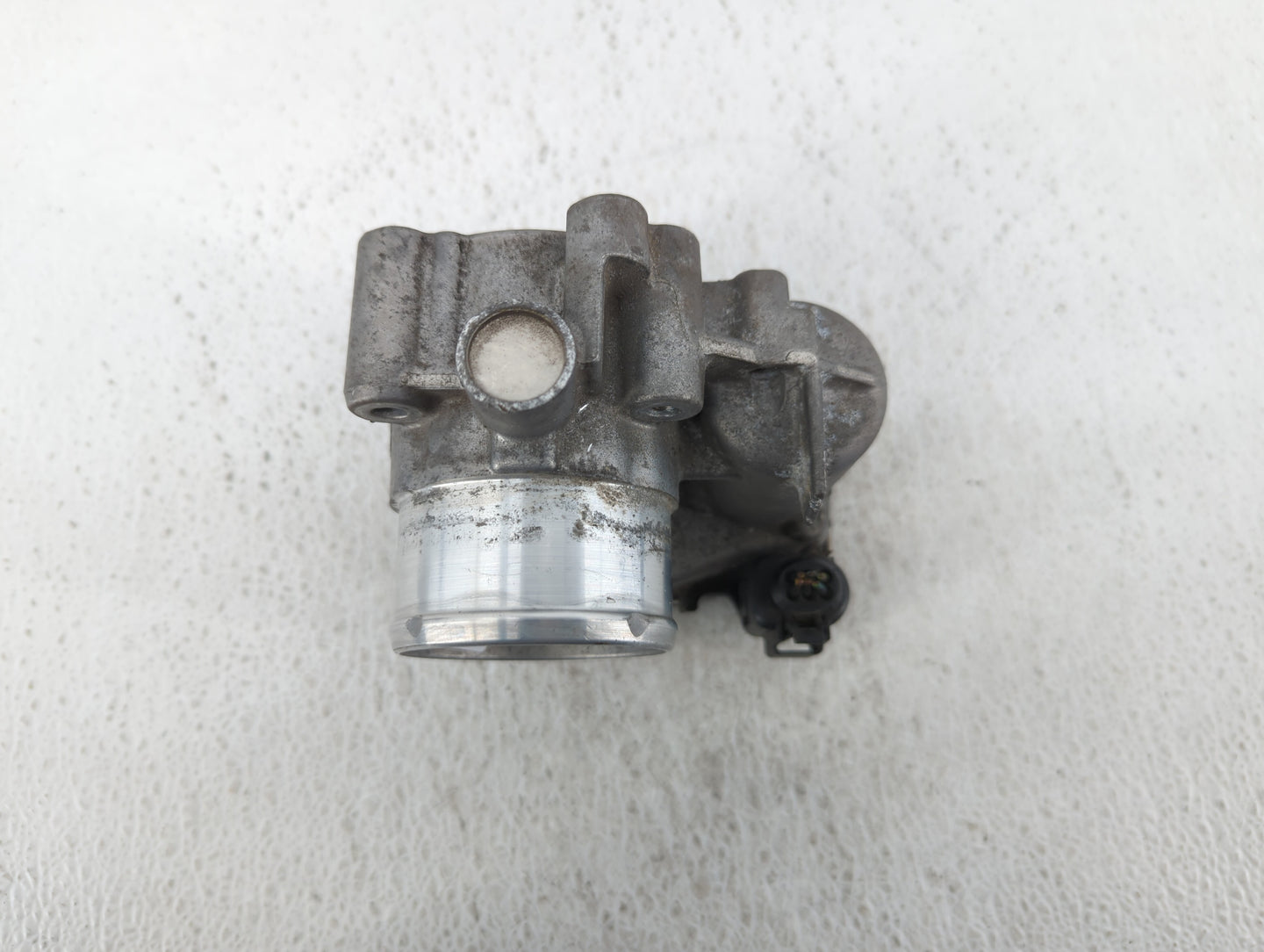 2013-2016 Ford Escape Throttle Body P/N:7S7G-9F991-CA Fits Fits 2013 2014 2015 2016 2017 2018 2019 OEM Used Auto Parts - Oem