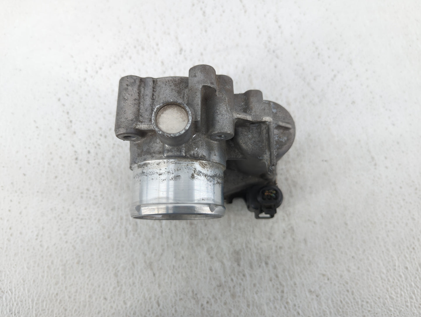 2013-2016 Ford Escape Throttle Body P/N:7S7G-9F991-CA Fits Fits 2013 2014 2015 2016 2017 2018 2019 OEM Used Auto Parts - Oem