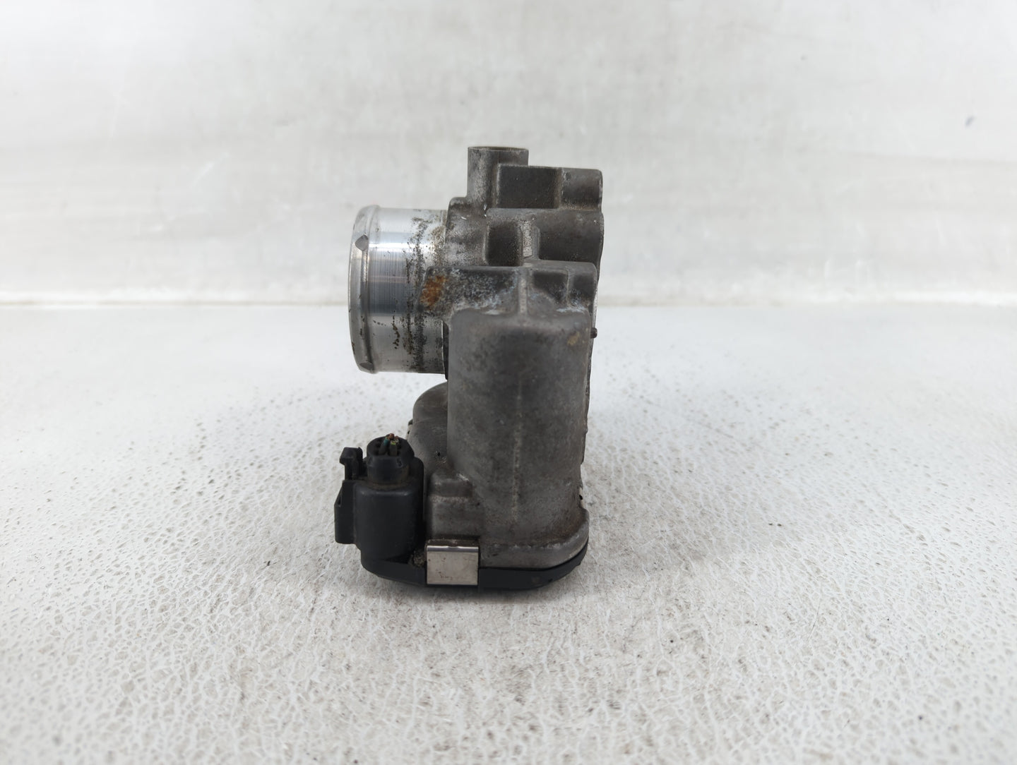 2013-2016 Ford Escape Throttle Body P/N:7S7G-9F991-CA Fits Fits 2013 2014 2015 2016 2017 2018 2019 OEM Used Auto Parts - Oem