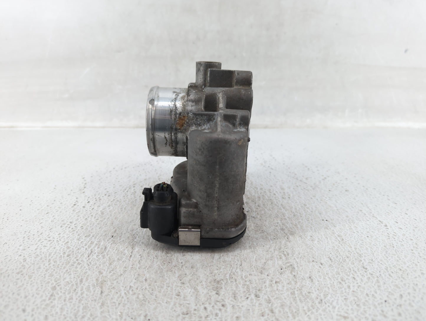 2013-2016 Ford Escape Throttle Body P/N:7S7G-9F991-CA Fits Fits 2013 2014 2015 2016 2017 2018 2019 OEM Used Auto Parts - Oem
