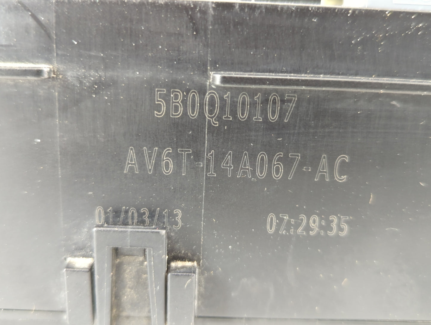 2013-2016 Ford Escape Fusebox Fuse Box Panel Relay Module P/N:AV6T-14A067-AC Fits Fits 2013 2014 2015 2016 OEM Used Auto Par