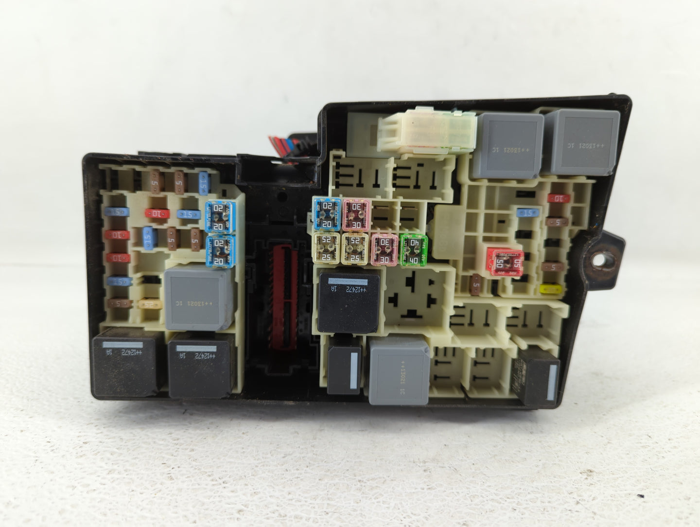 2013-2016 Ford Escape Fusebox Fuse Box Panel Relay Module P/N:AV6T-14A067-AC Fits Fits 2013 2014 2015 2016 OEM Used Auto Par