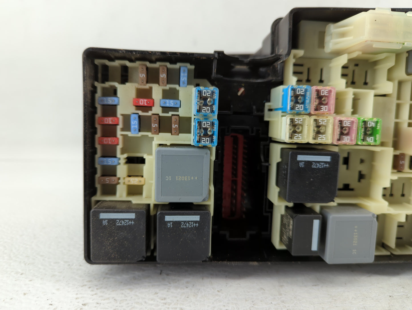 2013-2016 Ford Escape Fusebox Fuse Box Panel Relay Module P/N:AV6T-14A067-AC Fits Fits 2013 2014 2015 2016 OEM Used Auto Par