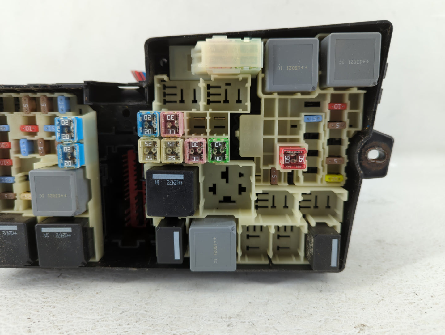2013-2016 Ford Escape Fusebox Fuse Box Panel Relay Module P/N:AV6T-14A067-AC Fits Fits 2013 2014 2015 2016 OEM Used Auto Par