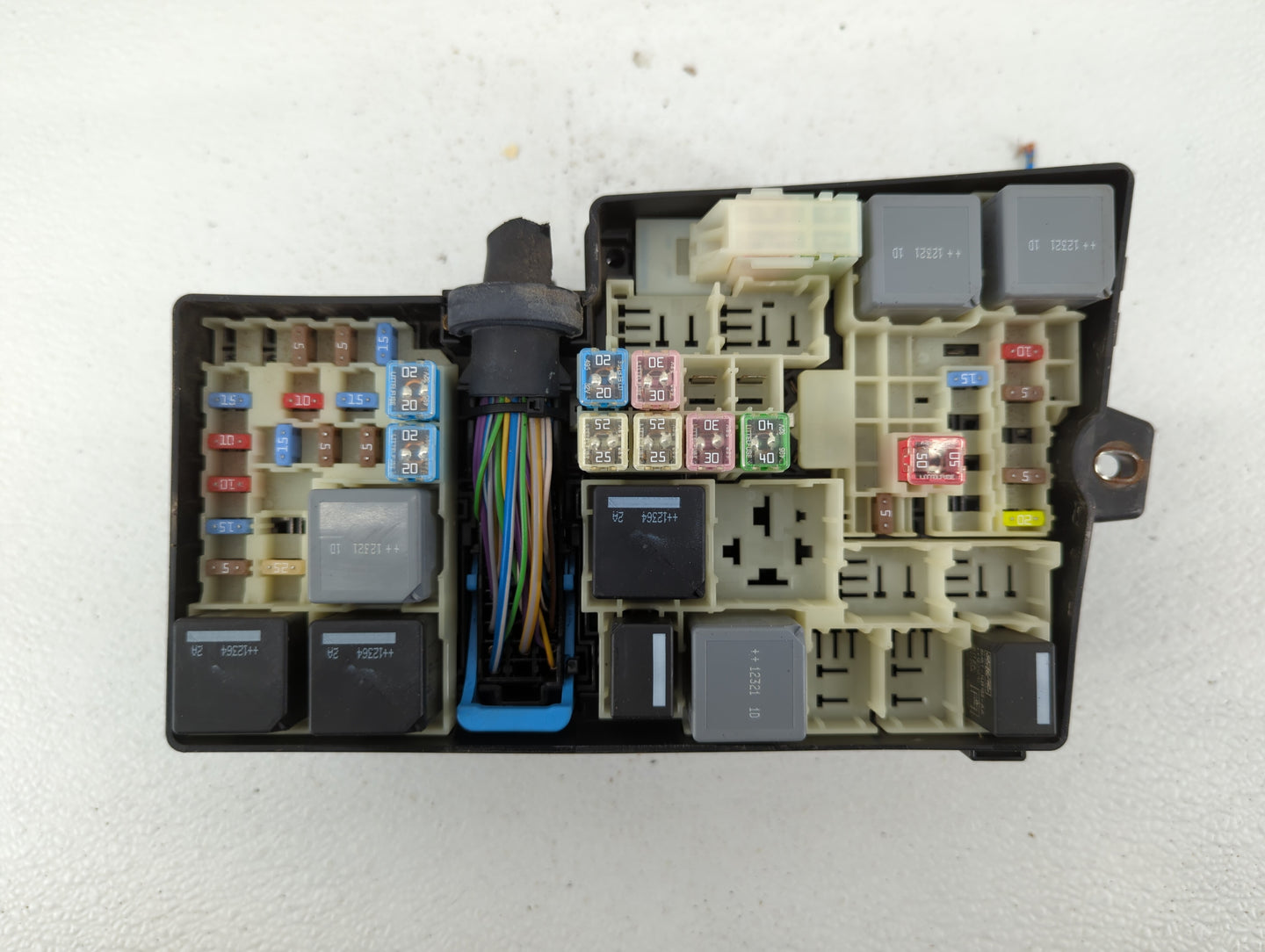 2013-2016 Ford Escape Fusebox Fuse Box Panel Relay Module P/N:AV6T-14A067-AC Fits Fits 2013 2014 2015 2016 OEM Used Auto Par
