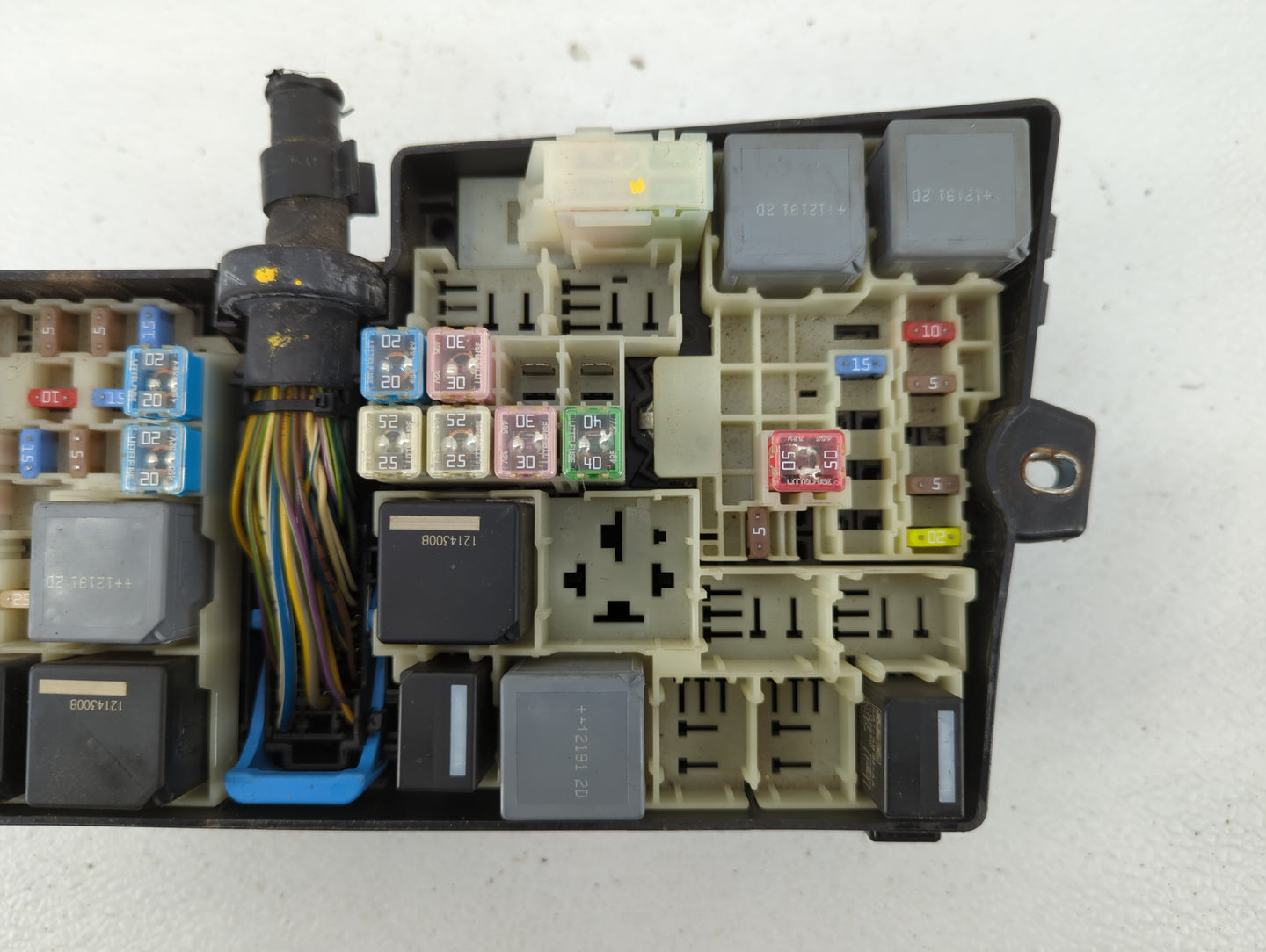 2013-2016 Ford Escape Fusebox Fuse Box Panel Relay Module P/N:AV6T-14A067-AC Fits Fits 2013 2014 2015 2016 OEM Used Auto Par