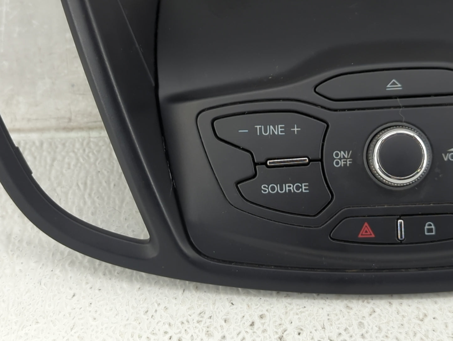 2013-2013 Ford Escape Radio Control Panel - Oemusedautoparts1.com