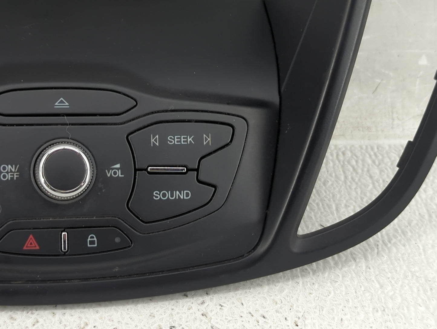 2013-2013 Ford Escape Radio Control Panel - Oemusedautoparts1.com