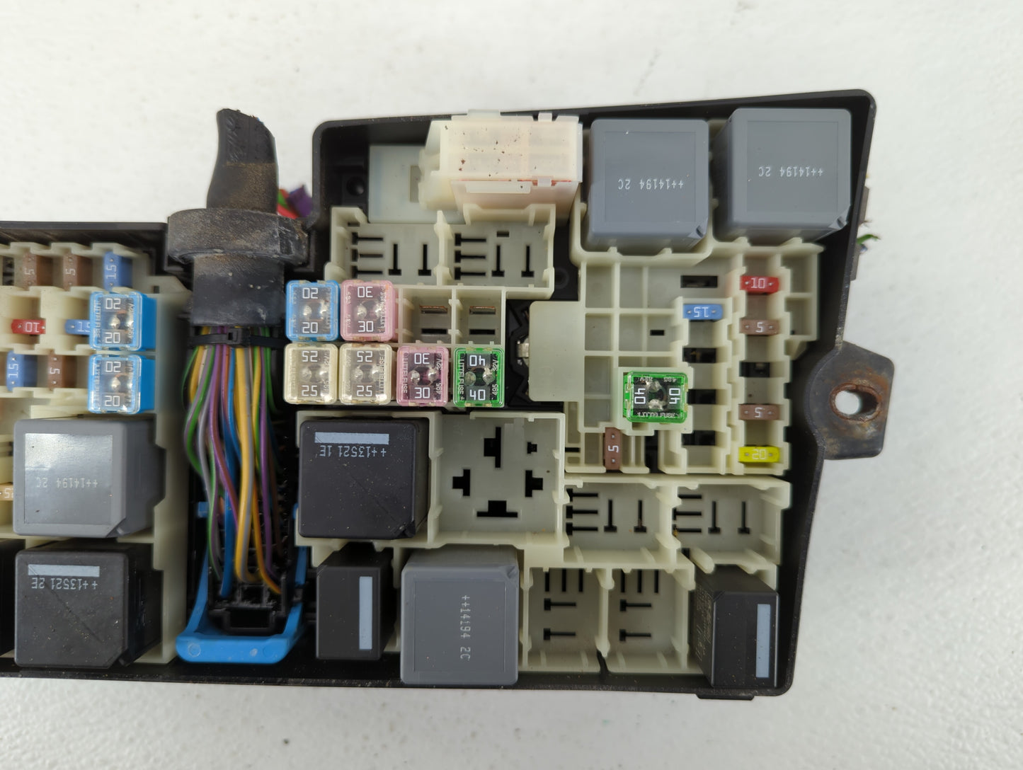 2013-2016 Ford Escape Fusebox Fuse Box Panel Relay Module P/N:AV6T-14A142-AB AV6T-14A067-AC Fits Fits 2013 2014 2015 2016 OE
