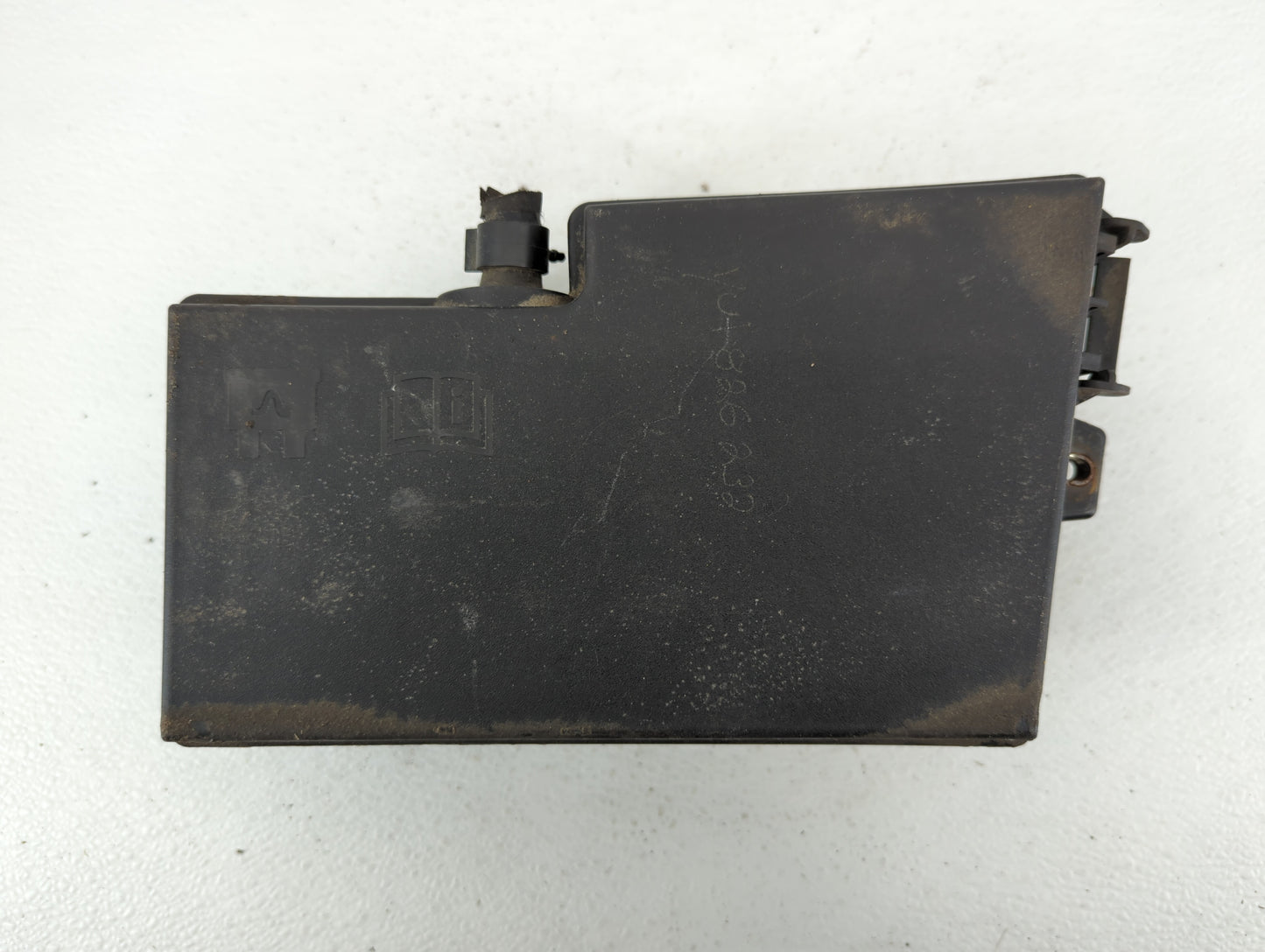 2013-2016 Ford Escape Fusebox Fuse Box Panel Relay Module P/N:AV6T-14A142-AB AV6T-14A067-AC Fits Fits 2013 2014 2015 2016 OE