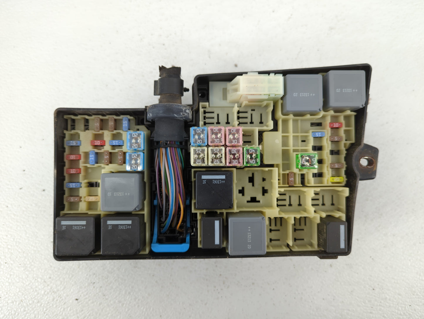 2013-2016 Ford Escape Fusebox Fuse Box Panel Relay Module P/N:AV6T-14A142-AB AV6T-14A067-AC Fits Fits 2013 2014 2015 2016 OE