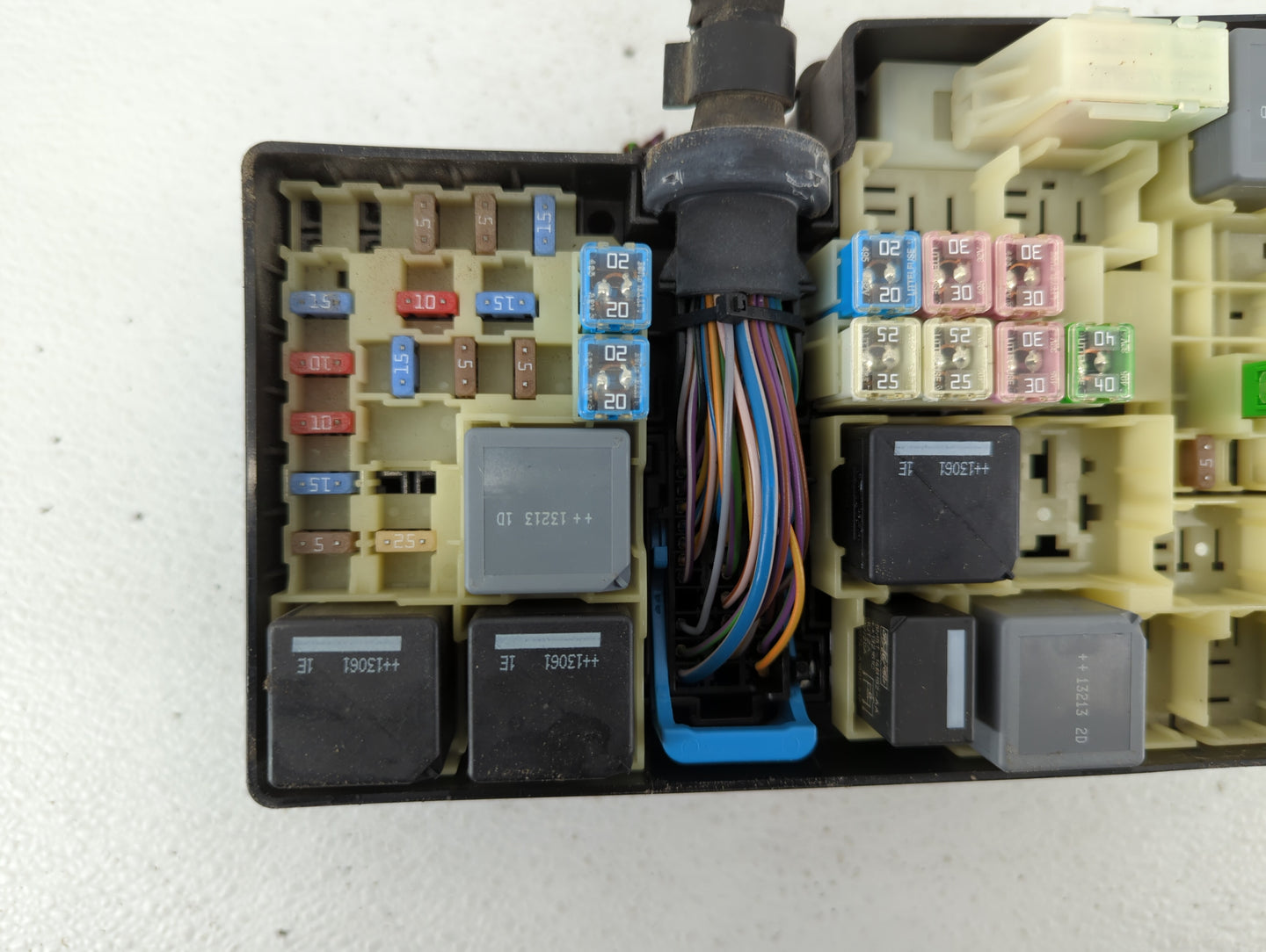 2013-2016 Ford Escape Fusebox Fuse Box Panel Relay Module P/N:AV6T-14A142-AB AV6T-14A067-AC Fits Fits 2013 2014 2015 2016 OE