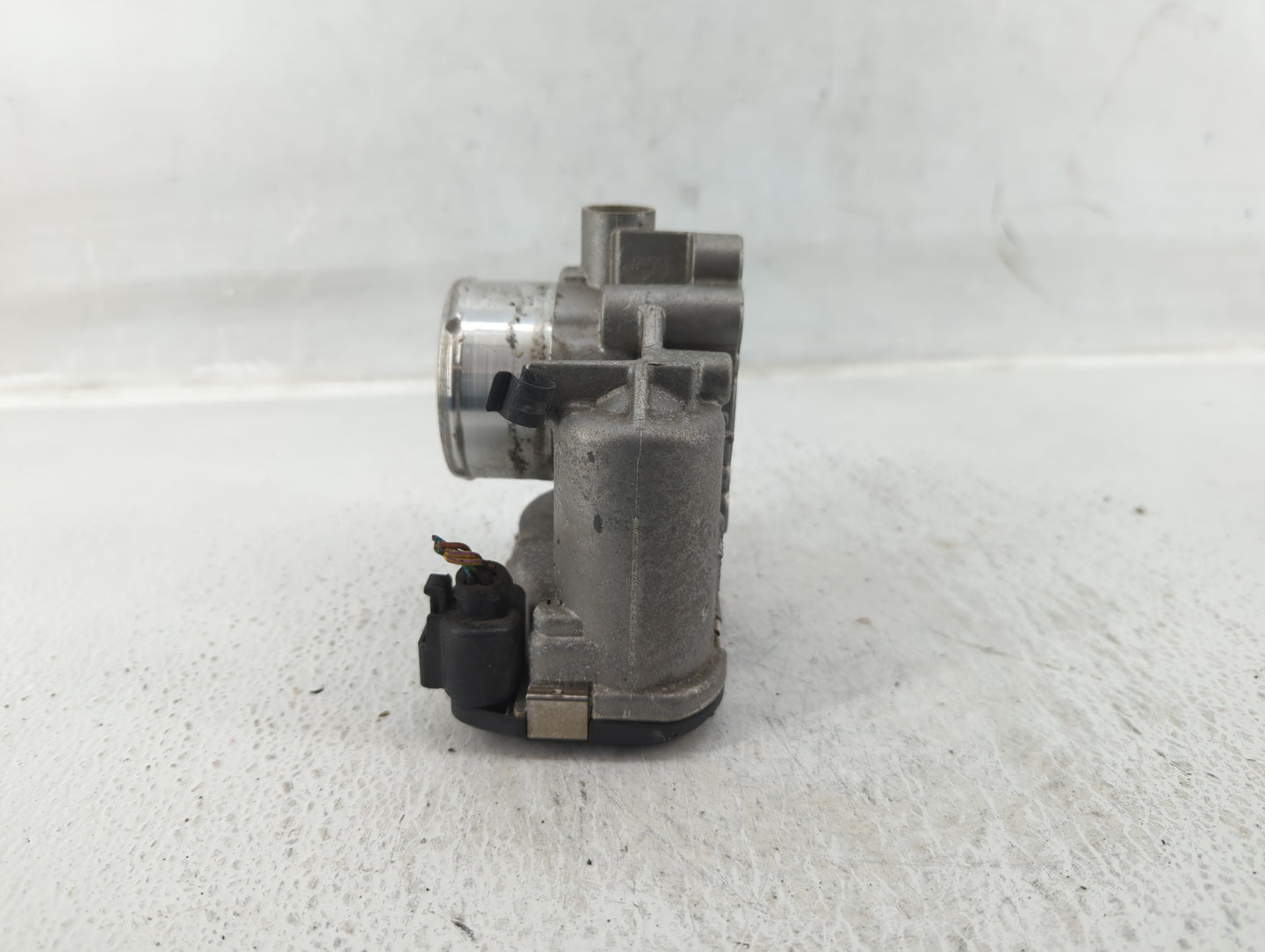 2013-2016 Ford Escape Throttle Body P/N:7S7G-9F991-CA Fits Fits 2013 2014 2015 2016 2017 2018 2019 OEM Used Auto Parts - Oem