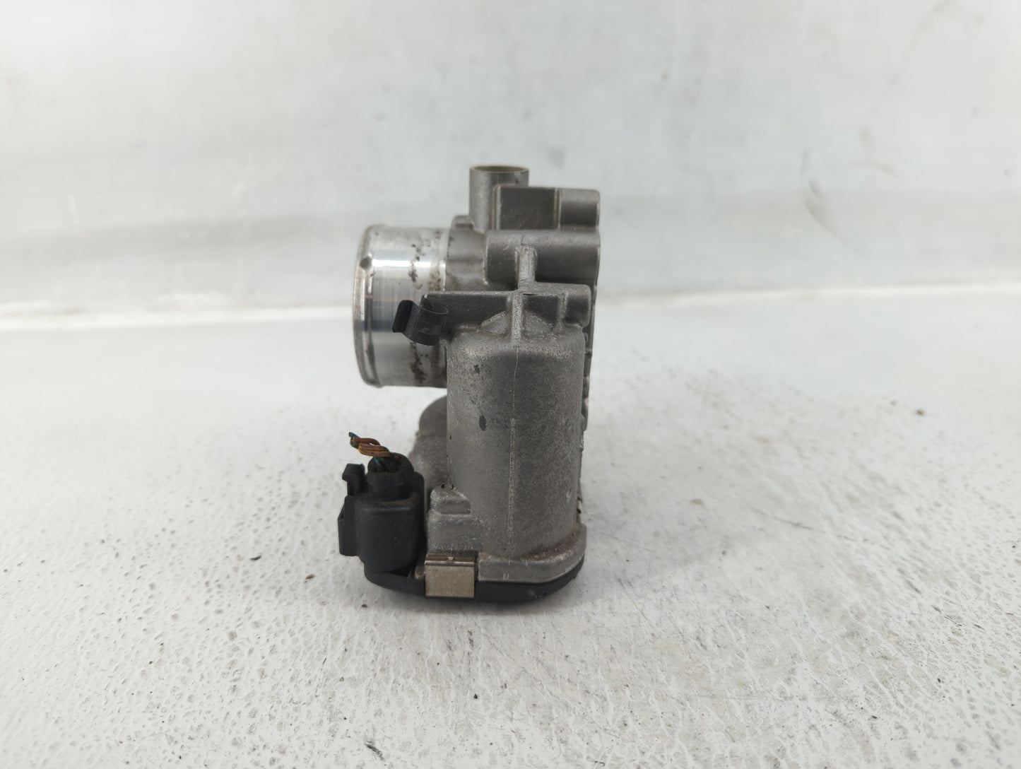 2013-2016 Ford Escape Throttle Body P/N:7S7G-9F991-CA Fits Fits 2013 2014 2015 2016 2017 2018 2019 OEM Used Auto Parts - Oem