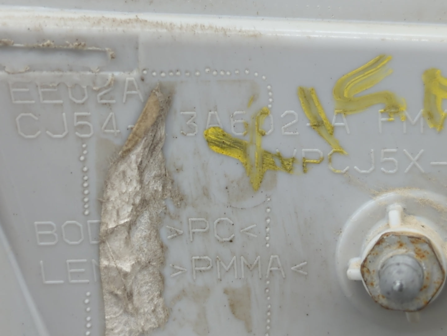 2013-2016 Ford Escape Tail Light Assembly Passenger Right OEM Fits Fits 2013 2014 2015 2016 OEM Used Auto Parts - Oemusedaut