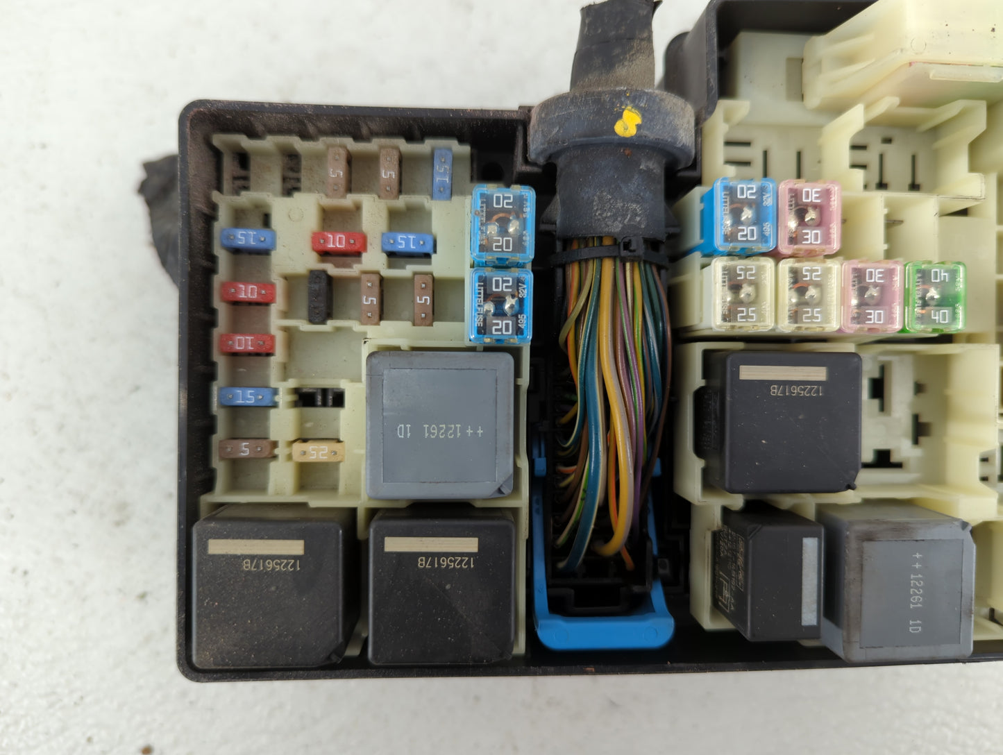2013-2016 Ford Escape Fusebox Fuse Box Panel Relay Module P/N:AV6T-14A142-AB Fits Fits 2013 2014 2015 2016 OEM Used Auto Par