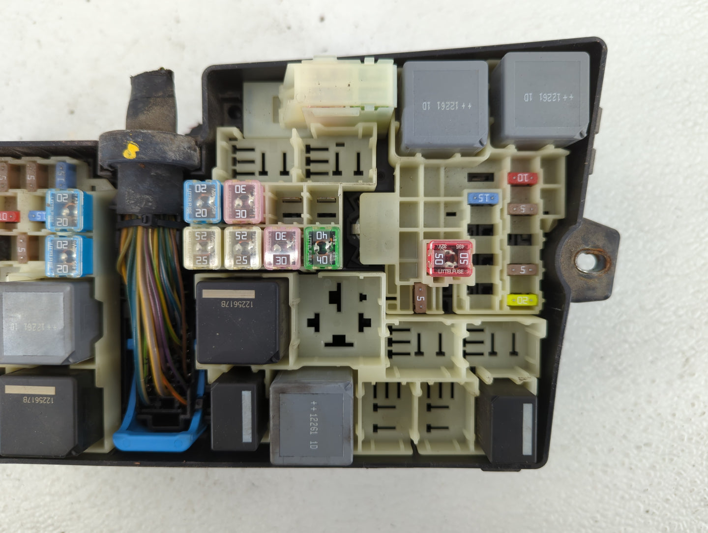 2013-2016 Ford Escape Fusebox Fuse Box Panel Relay Module P/N:AV6T-14A142-AB Fits Fits 2013 2014 2015 2016 OEM Used Auto Par