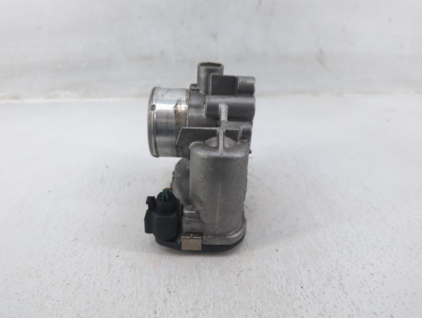 2013-2016 Ford Escape Throttle Body P/N:7S7G-9F9991-CA Fits Fits 2013 2014 2015 2016 2017 2018 2019 OEM Used Auto Parts - Oe