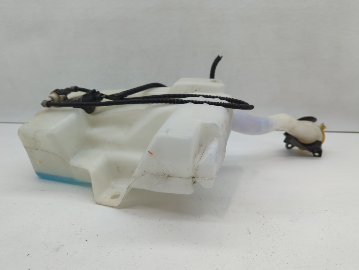 2013-2014 Ford Escape Windshield Washer Fluid Reservoir Bottle Oem - Oemusedautoparts1.com