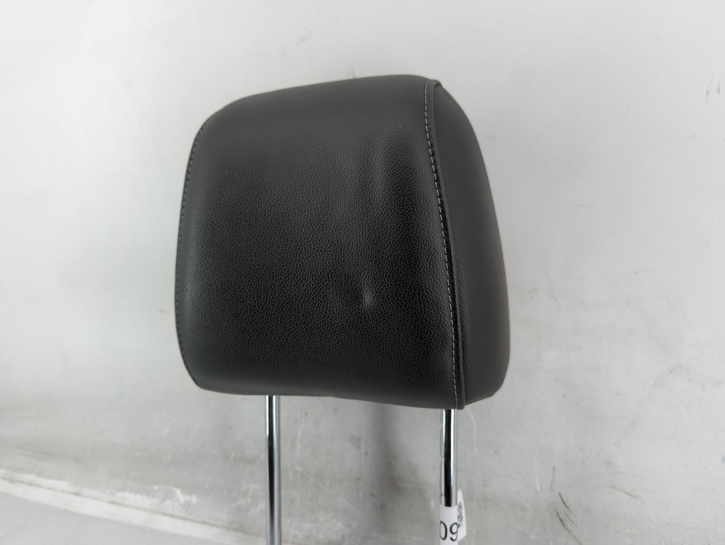 2013 Ford Escape Headrest Head Rest Front Driver Passenger Seat Fits OEM Used Auto Parts - Oemusedautoparts1.com