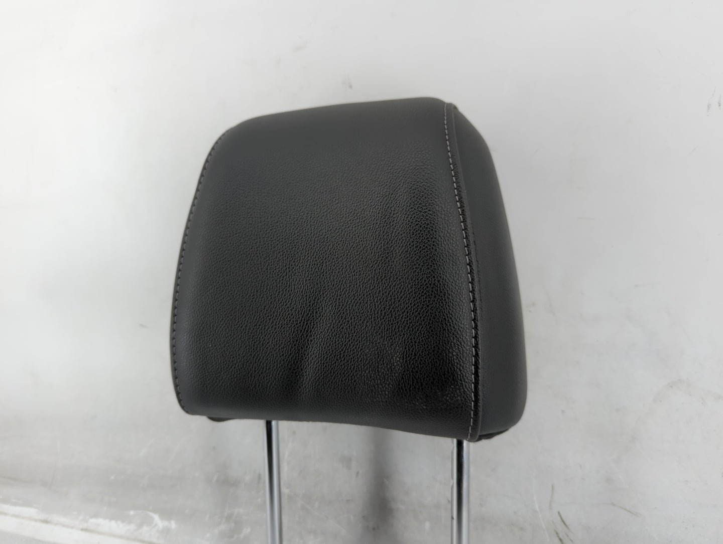 2013 Ford Escape Headrest Head Rest Front Driver Passenger Seat Fits OEM Used Auto Parts - Oemusedautoparts1.com