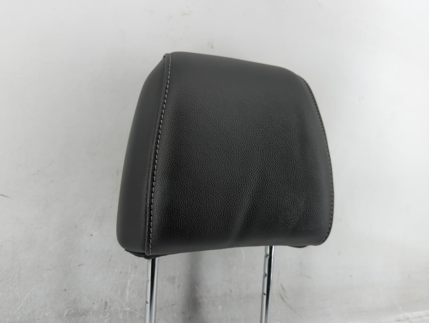 2013 Ford Escape Headrest Head Rest Front Driver Passenger Seat Fits OEM Used Auto Parts - Oemusedautoparts1.com