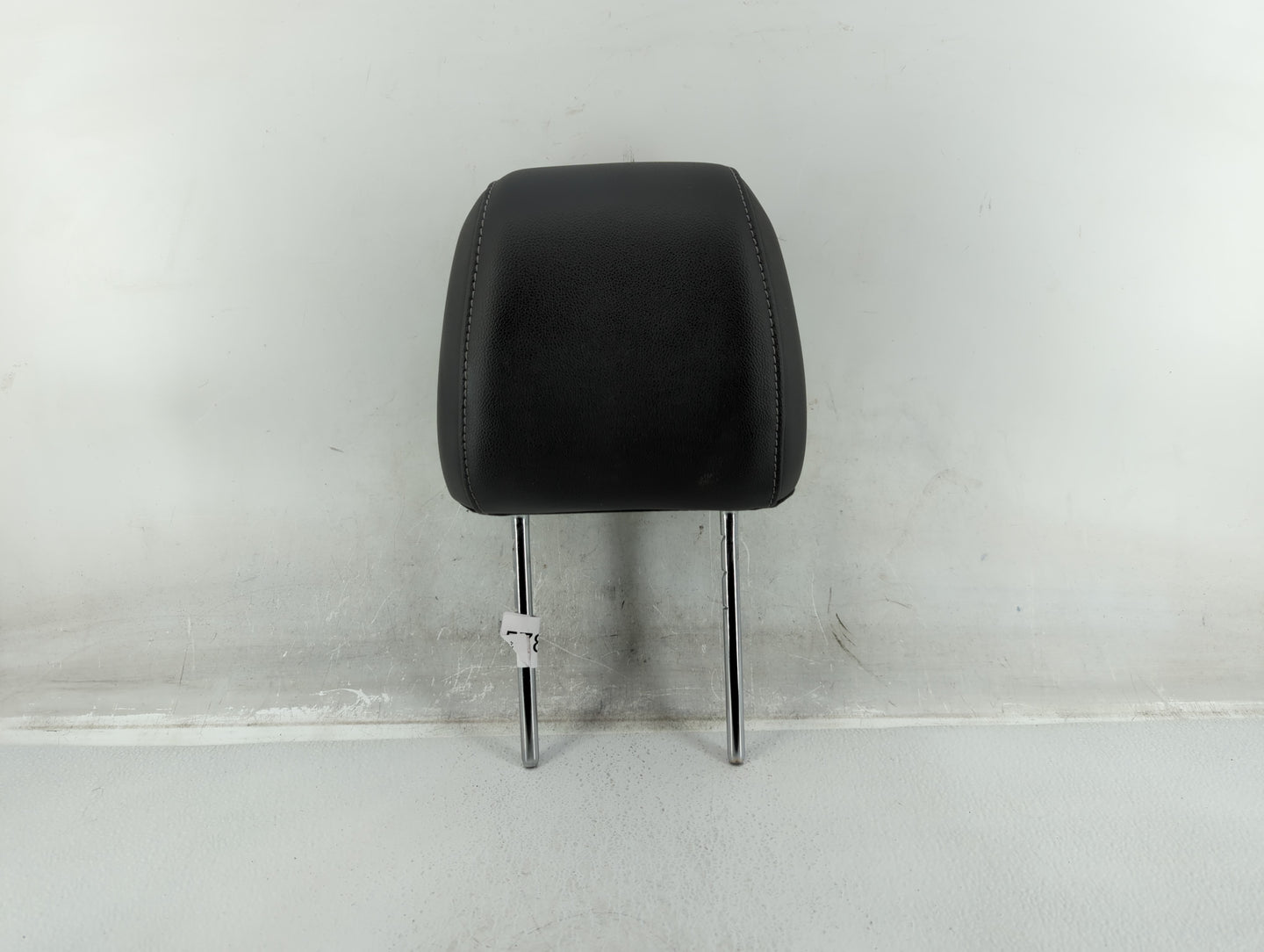 2013 Ford Escape Headrest Head Rest Front Driver Passenger Seat Fits OEM Used Auto Parts - Oemusedautoparts1.com