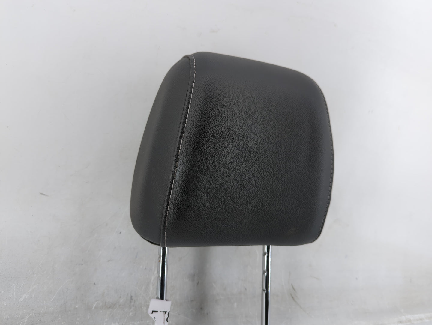 2013 Ford Escape Headrest Head Rest Front Driver Passenger Seat Fits OEM Used Auto Parts - Oemusedautoparts1.com