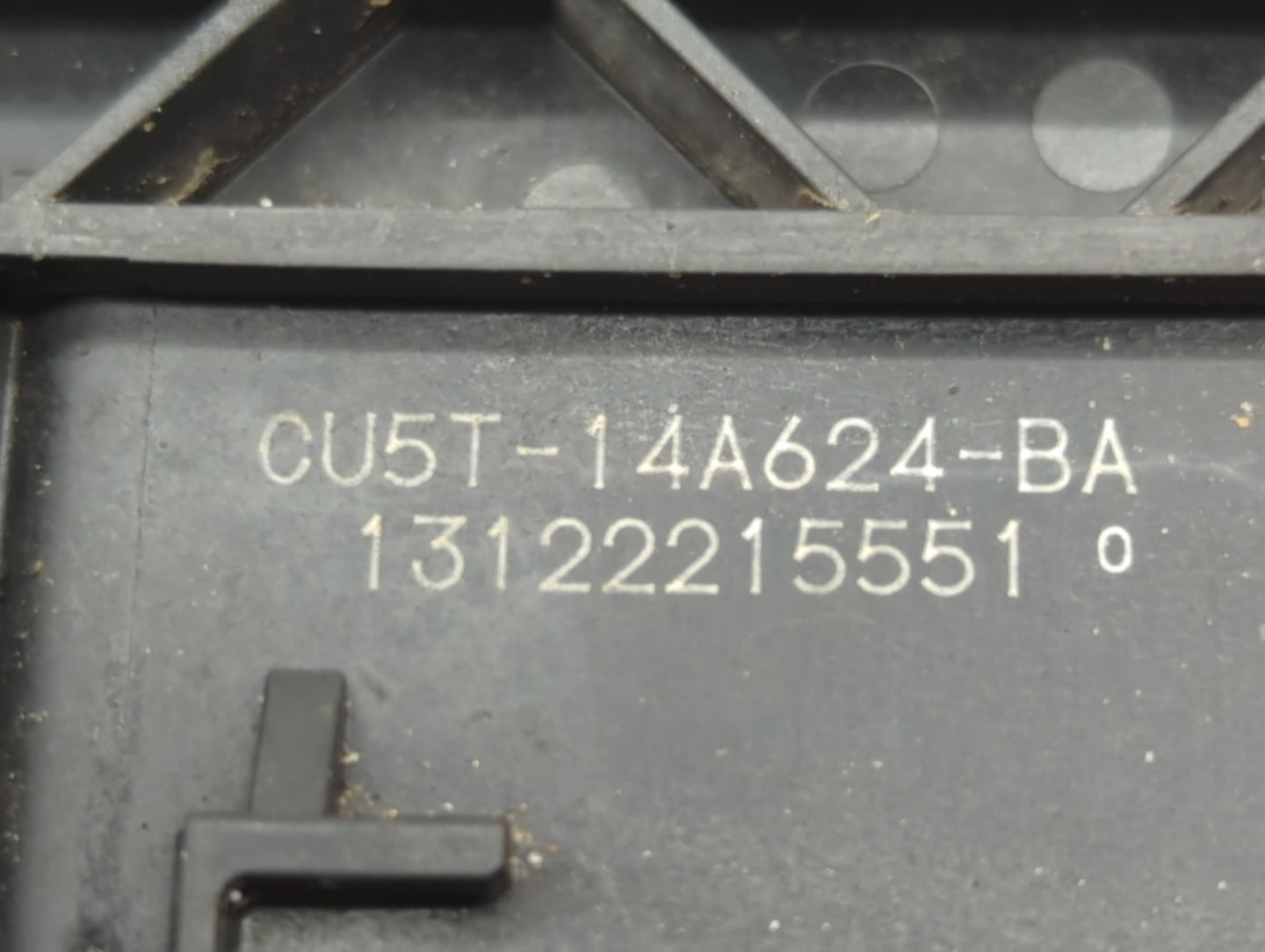 2013-2016 Ford Escape PCM Engine Control Computer ECU ECM PCU OEM P/N:DJ5A-12A650-AFA Fits Fits 2013 2014 2015 2016 OEM Used