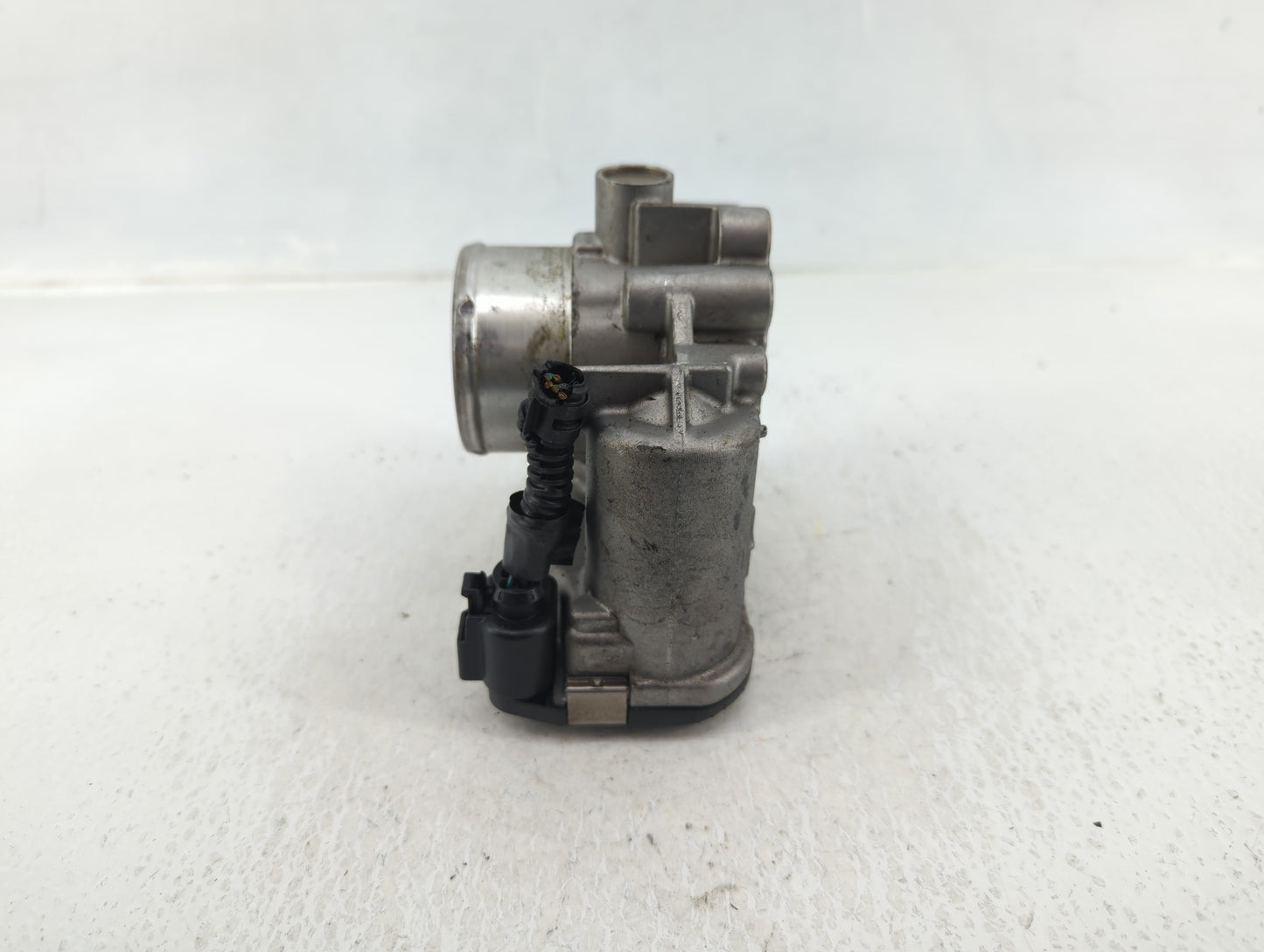 2013-2016 Ford Escape Throttle Body P/N:7S7G-9F991-CA Fits Fits 2013 2014 2015 2016 2017 2018 2019 OEM Used Auto Parts - Oem