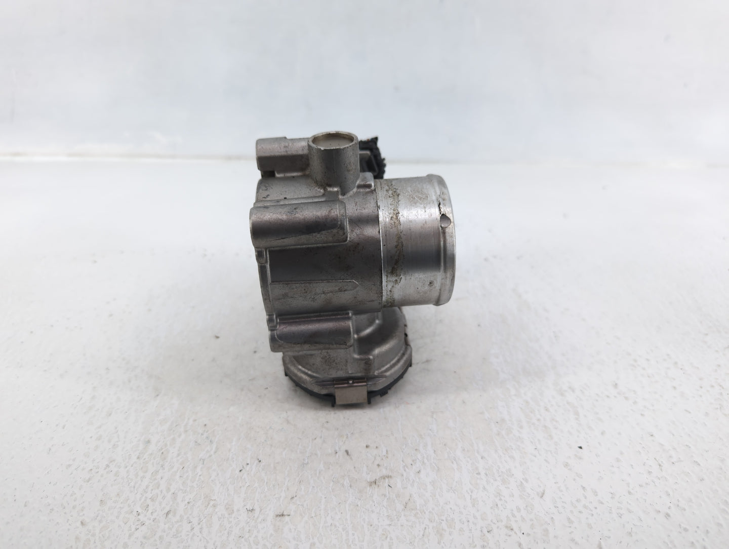2013-2016 Ford Escape Throttle Body P/N:7S7G-9F991-CA Fits Fits 2013 2014 2015 2016 2017 2018 2019 OEM Used Auto Parts - Oem