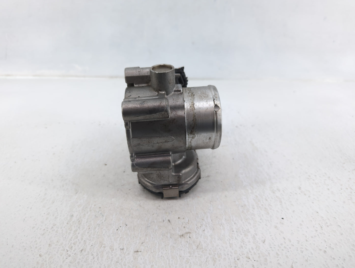 2013-2016 Ford Escape Throttle Body P/N:7S7G-9F991-CA Fits Fits 2013 2014 2015 2016 2017 2018 2019 OEM Used Auto Parts - Oem