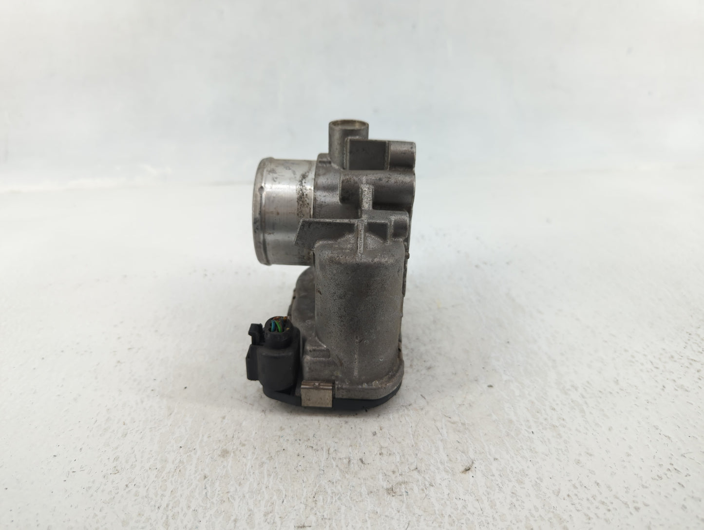 2013-2016 Ford Escape Throttle Body P/N:7S7G-9F991-CA Fits Fits 2013 2014 2015 2016 2017 2018 2019 OEM Used Auto Parts - Oem