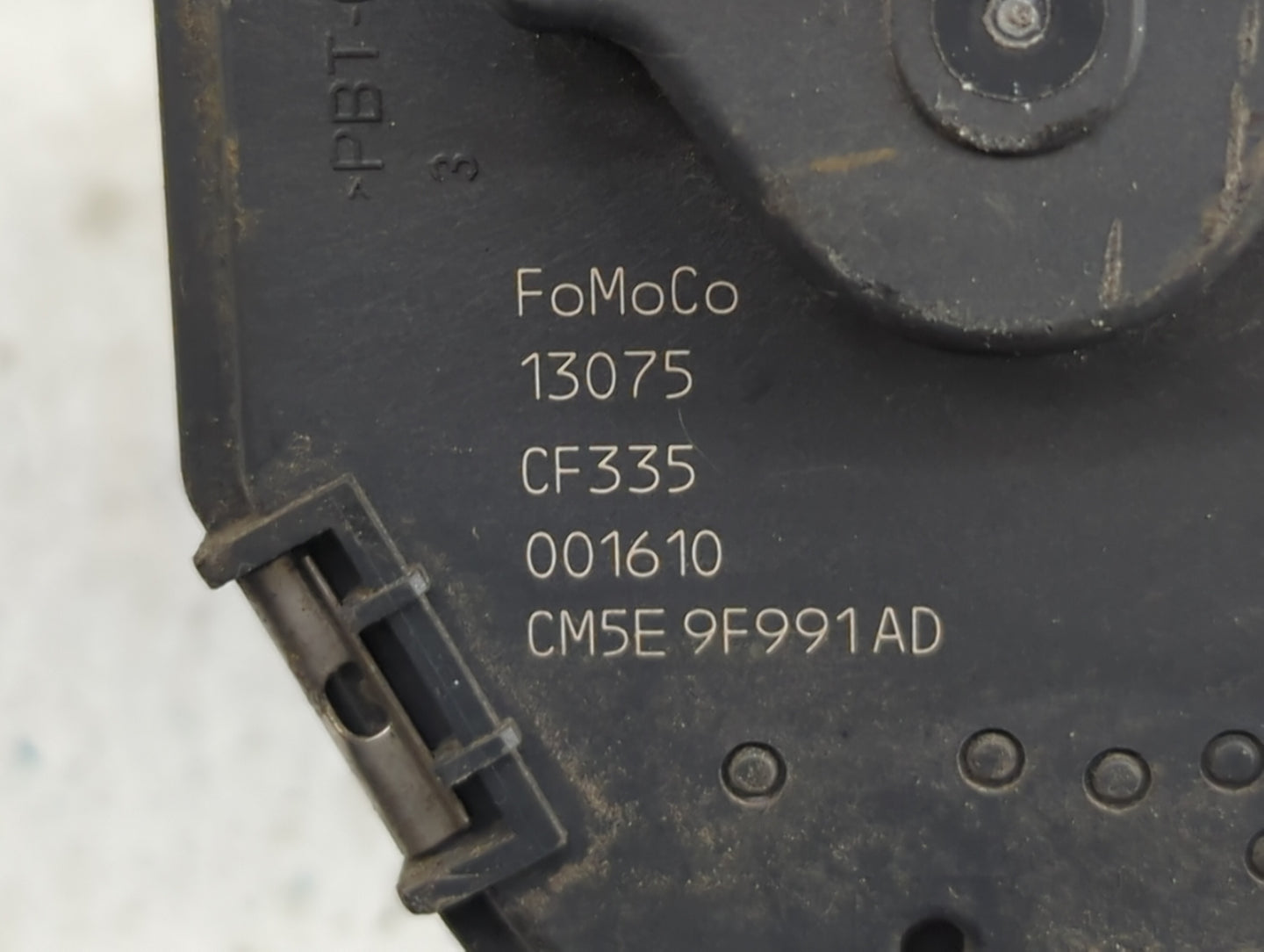 2013-2016 Ford Escape Throttle Body P/N:CM5E 9F991-AD Fits Fits 2012 2013 2014 2015 2016 2017 OEM Used Auto Parts - Oemuseda
