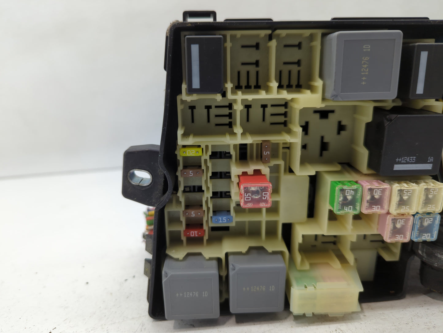 2013-2016 Ford Escape Fusebox Fuse Box Panel Relay Module P/N:AV6T-14A067-AC 5B0Q101107 Fits Fits 2013 2014 2015 2016 OEM Us