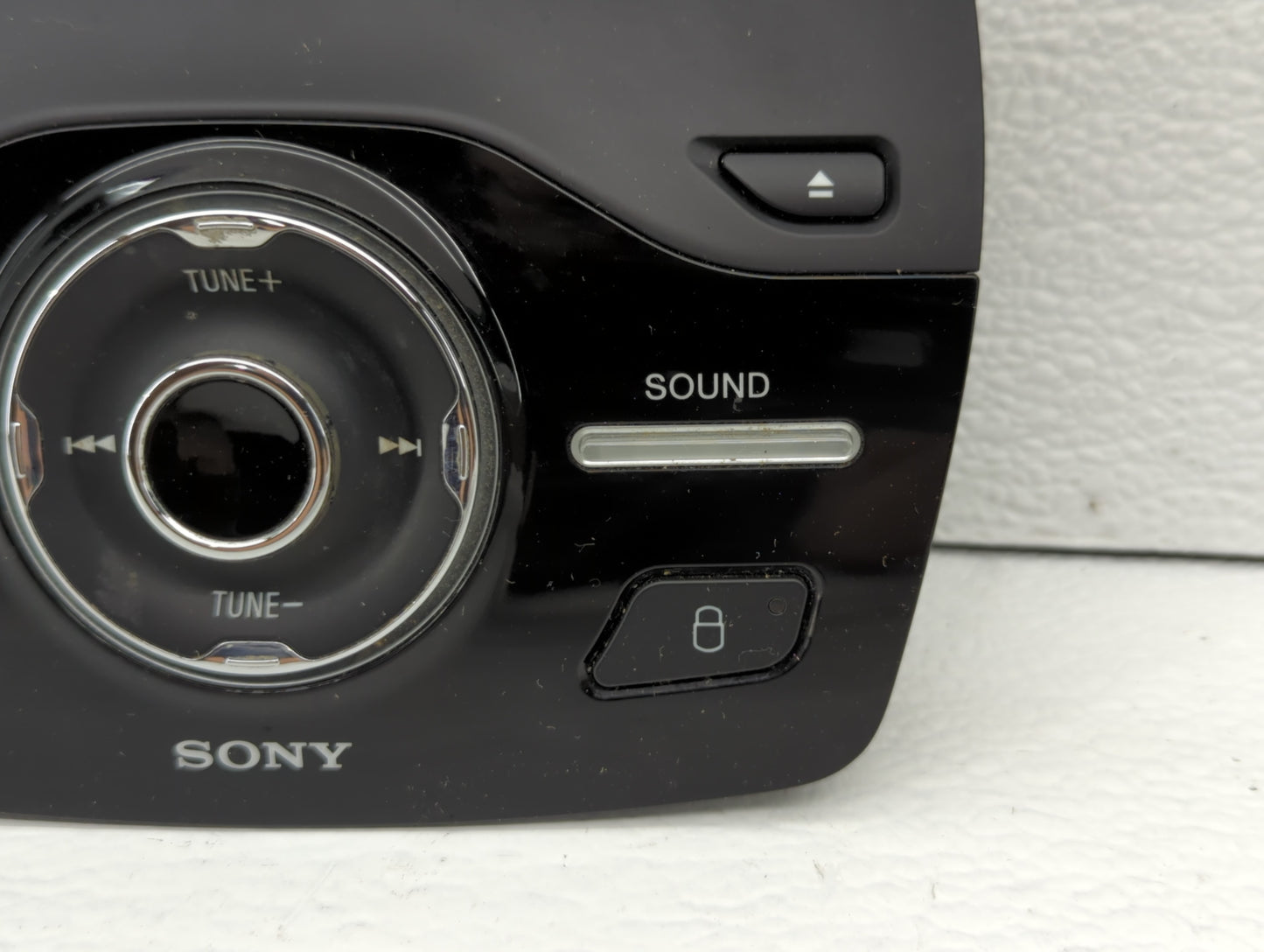 2013-2016 Ford Escape Radio AM FM Cd Player Receiver Replacement P/N:CJ5T-18K811-FC Fits Fits 2013 2014 2015 2016 OEM Used A