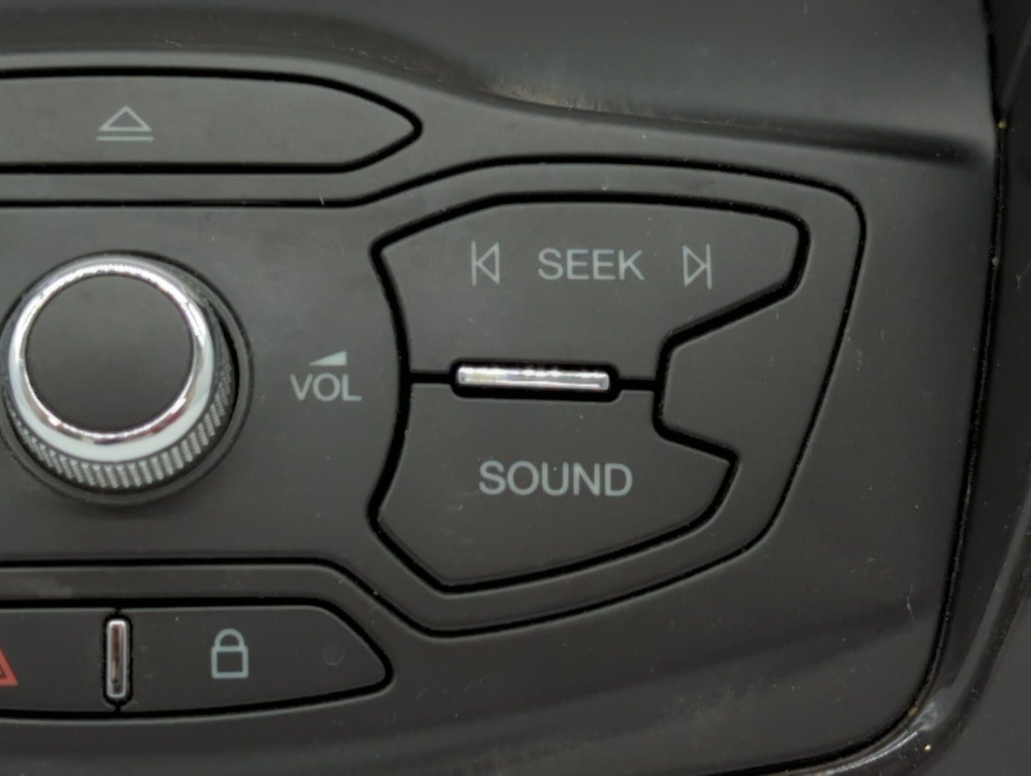 2013-2013 Ford Escape Am Fm Cd Player Radio Receiver - Oemusedautoparts1.com