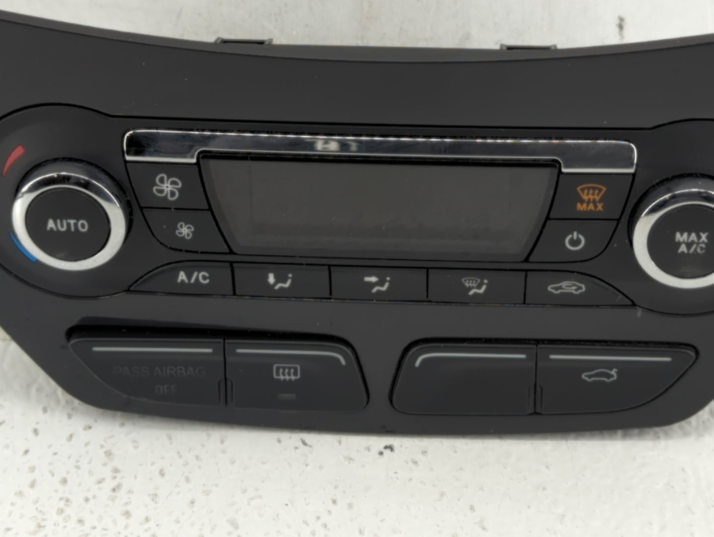 2013 Ford Escape Climate Control Module Temperature AC/Heater Replacement P/N:CJ5T-18C612-AE Fits OEM Used Auto Parts - Oemu